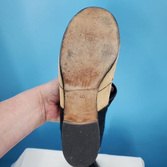 CHANEL tan and black Mary Jane flats 40 - Picture 5 of 16